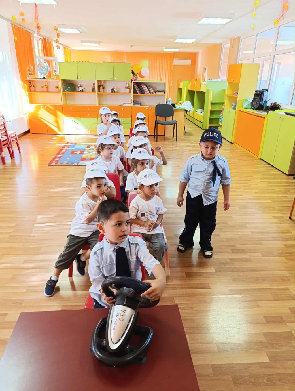 Децата отбелязаха  "Дните на безопасността на пътя между 16 и 22 септември." - ДГ Пролет - Койнаре